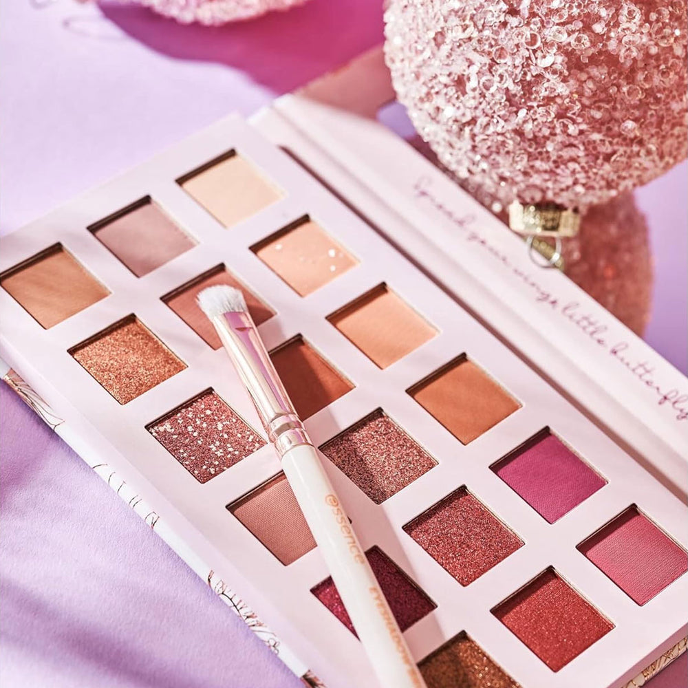 ESSENCE | BROSSE POUR FARD A PAUPIERES