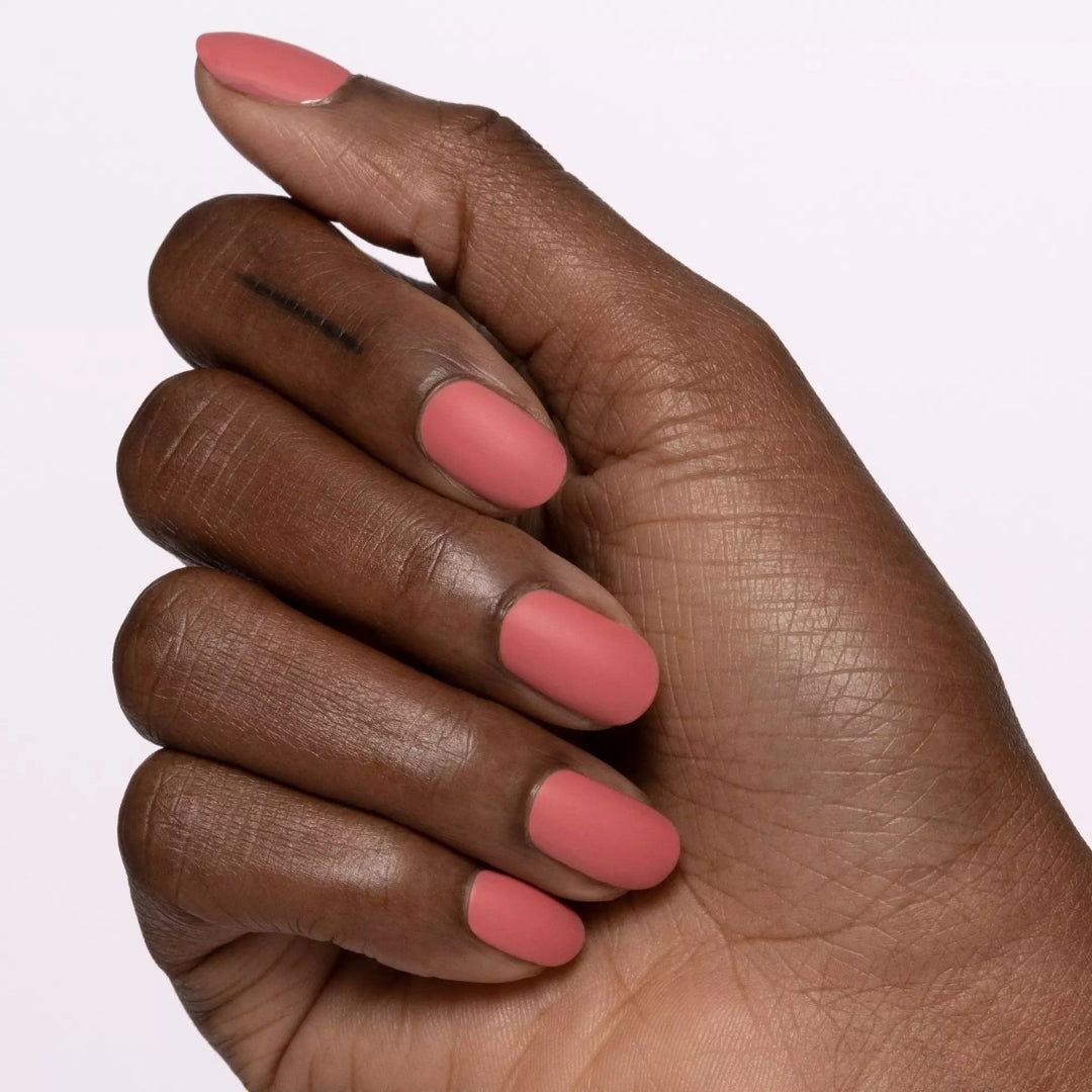 ESSENCE | SUPER MATTE TRANSFORMING TOP COAT Mayshka